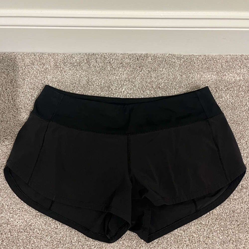 Lululemon, Speed Up Low-Rise Lined Short 2.5", Size 6, Black